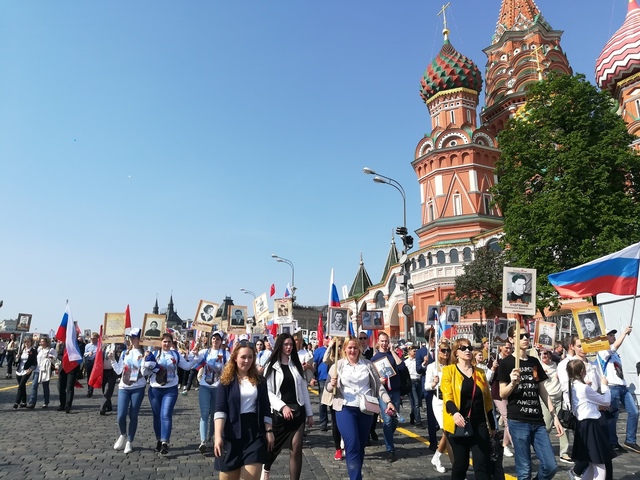 Послы победы из Коми прошли в составе «Бессмертного полка» в Москве